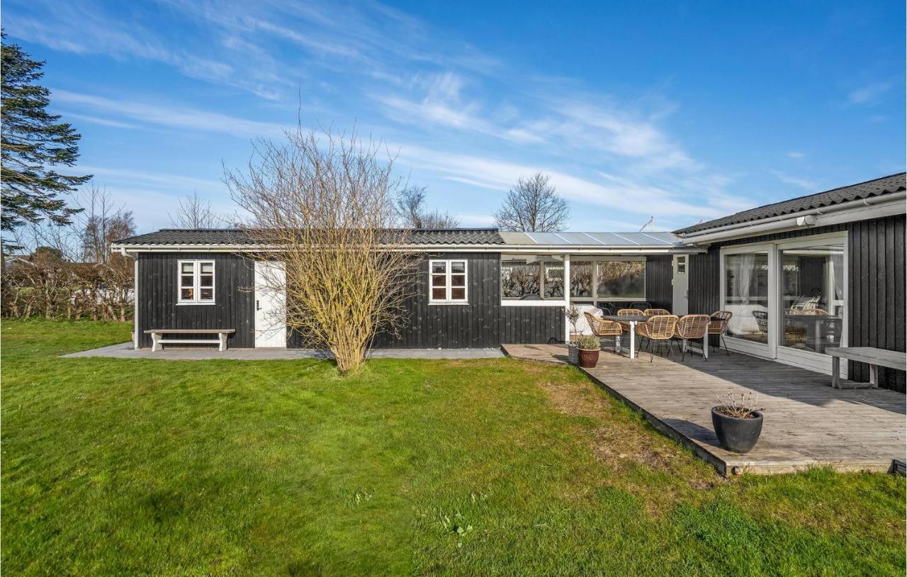 Lovely Home In Otterup With Kitchen Exteriér fotografie